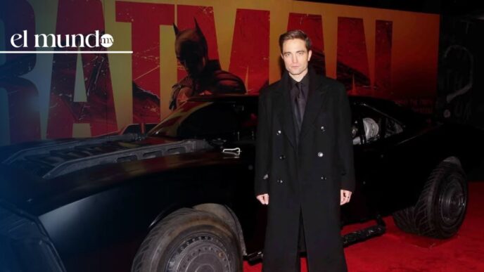 Robert Pattinson Superman