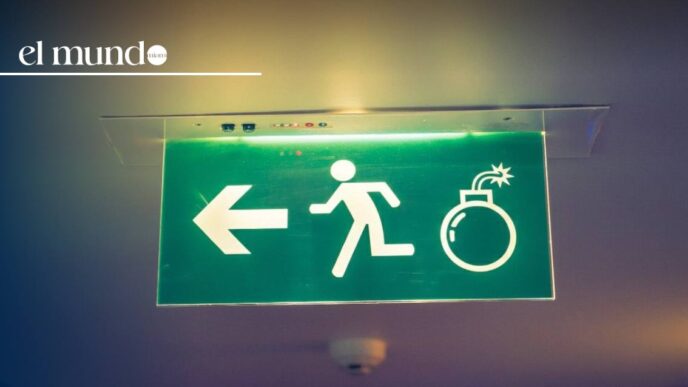 Evacuation at zoo Miami Due to bomb threat