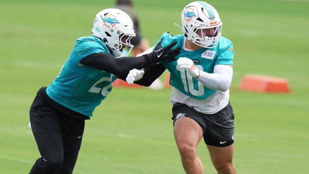 Miami Dolphins Linebackers Embracing Competition During Offseason